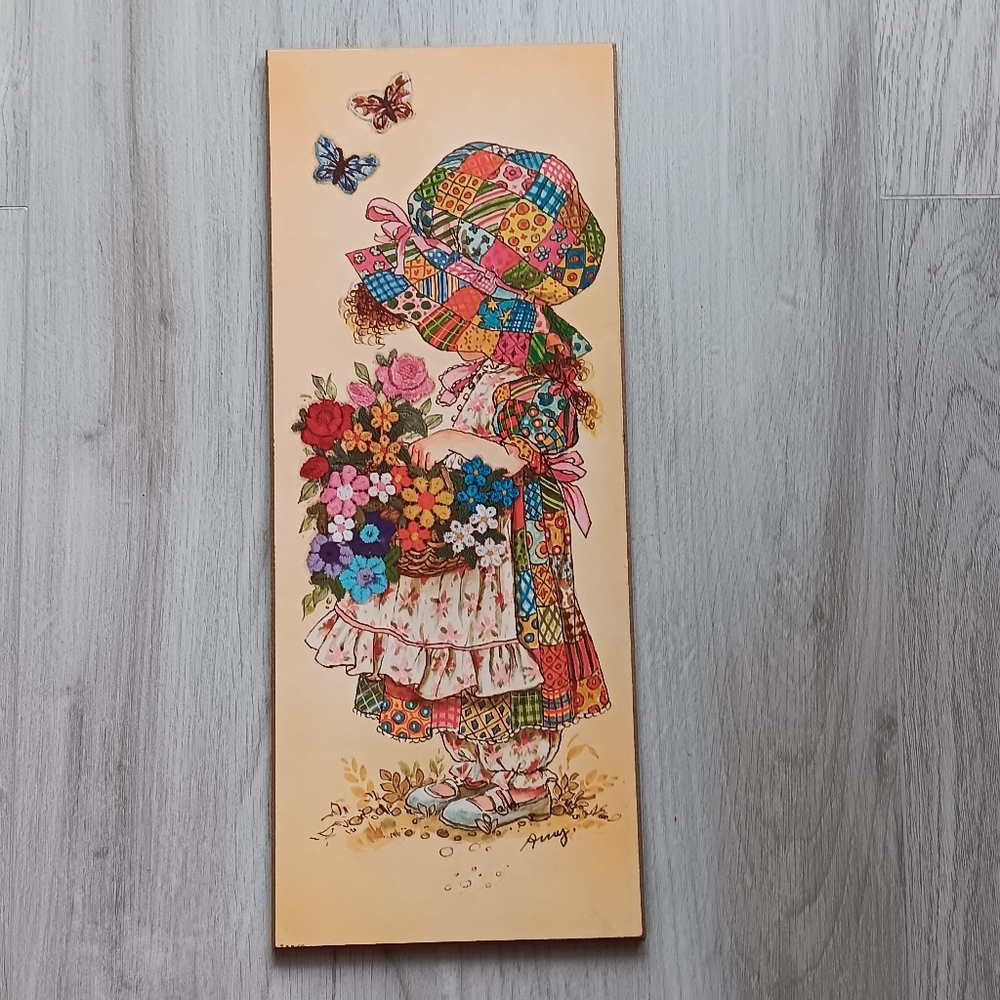 Vintage Holly Hobbie Calico Wall Plaque Country Girls Wood Flowers Butterflies - Picture 3 of 6
